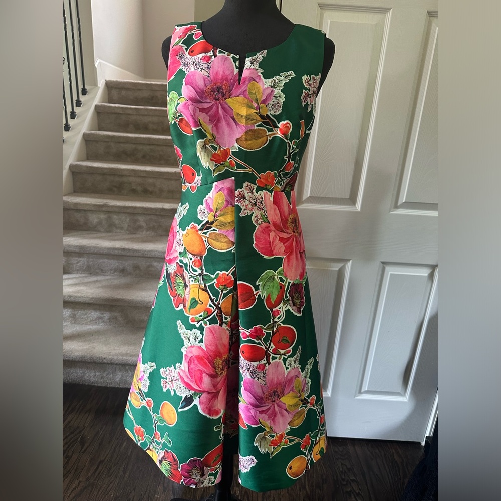 Talbots Floral Lemon Print Dress 4 Fit & Flare Structured Sleeveless Pleats Midi